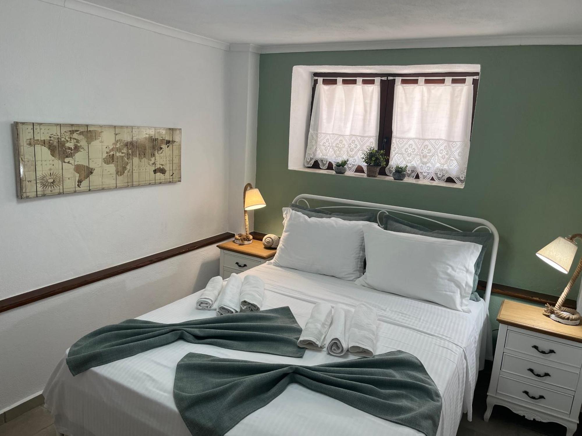 Irene Traditional Apartments Амоляни Екстериор снимка